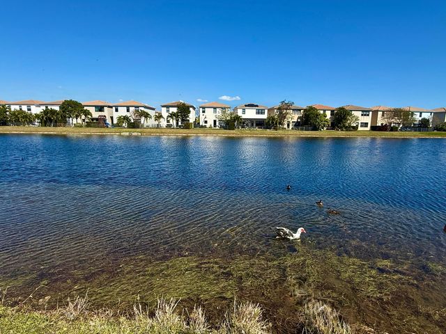 671 NE 191st Terrace, Miami, FL 33179