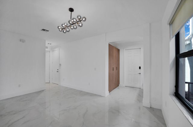 671 NE 191st Terrace, Miami, FL 33179