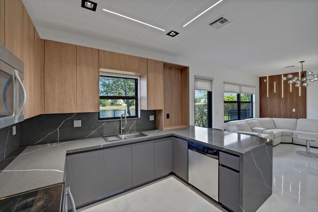 671 NE 191st Terrace, Miami, FL 33179