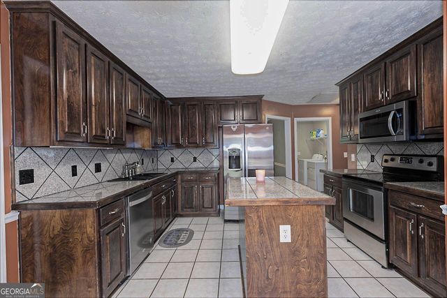1024 Lee Road 175, Salem, AL 36874