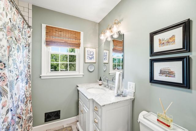 1308 Oxford Place, Johnson City, TN 37601