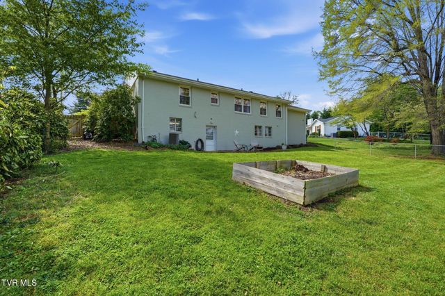 1308 Oxford Place, Johnson City, TN 37601