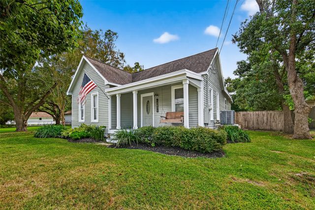 11909 22nd Street, Santa Fe, TX 77510