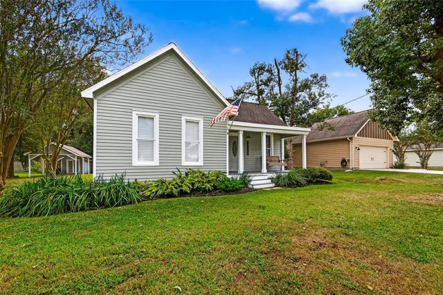 11909 22nd Street, Santa Fe, TX 77510
