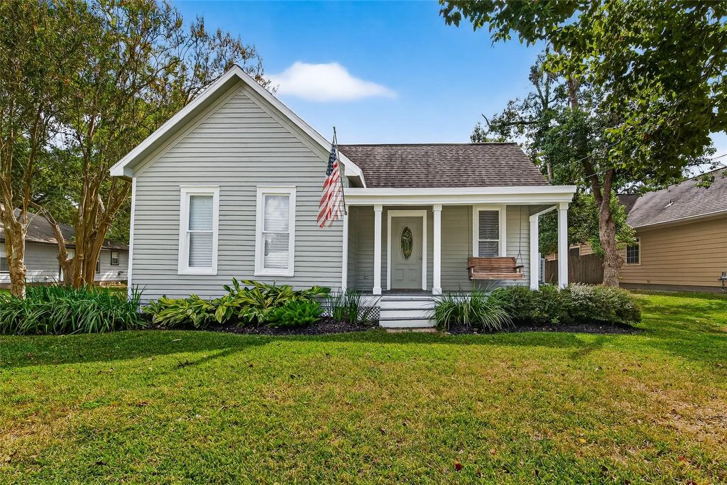 11909 22nd Street, Santa Fe, TX 77510
