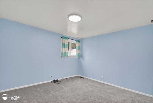 6120 Surrey Lane, Burton, MI 48519