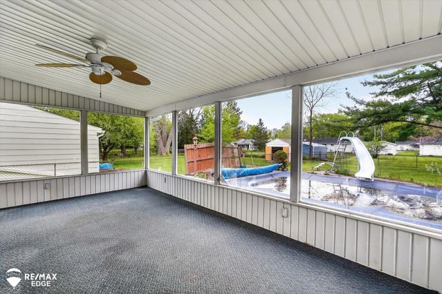 6120 Surrey Lane, Burton, MI 48519