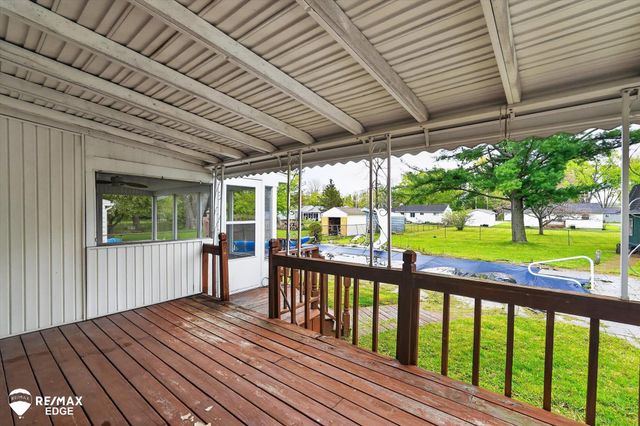 6120 Surrey Lane, Burton, MI 48519
