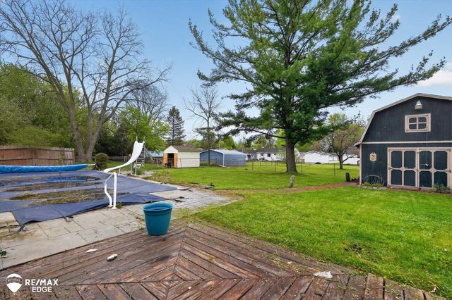 6120 Surrey Lane, Burton, MI 48519