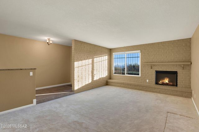 7112 N Chimney Rock Place, Tucson, AZ 85718