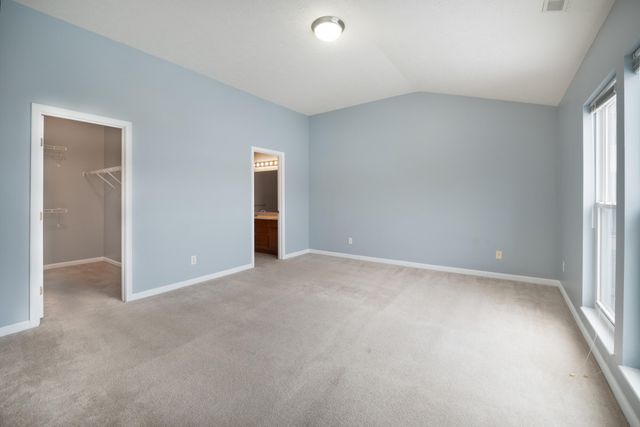 2084 Divot Drive, Burlington, KY 41005