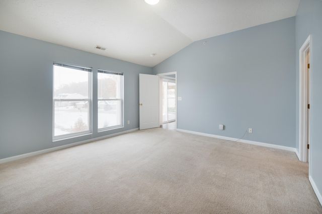 2084 Divot Drive, Burlington, KY 41005