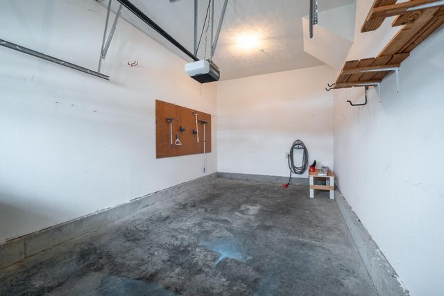 2084 Divot Drive, Burlington, KY 41005