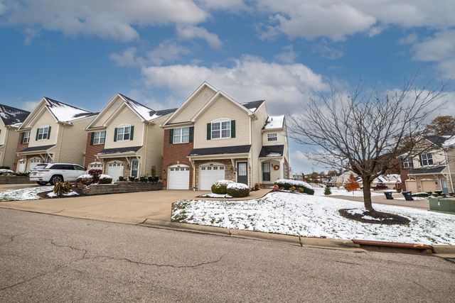 2084 Divot Drive, Burlington, KY 41005