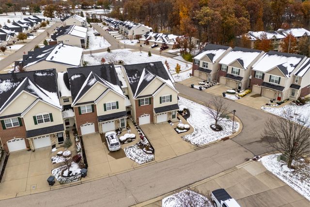 2084 Divot Drive, Burlington, KY 41005