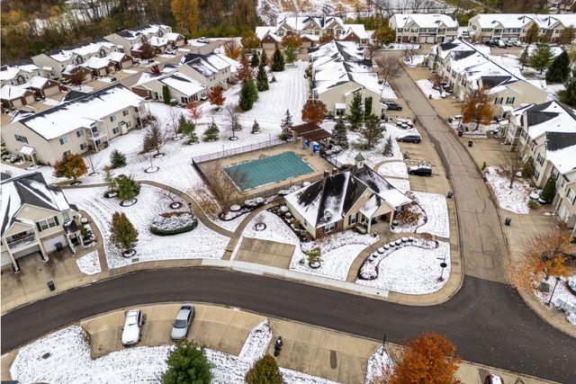 2084 Divot Drive, Burlington, KY 41005