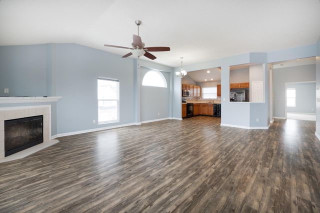 2084 Divot Drive, Burlington, KY 41005