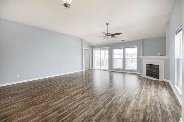 2084 Divot Drive, Burlington, KY 41005