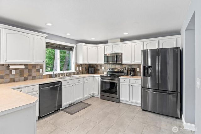 18805 86th Drive NW, Stanwood, WA 98292