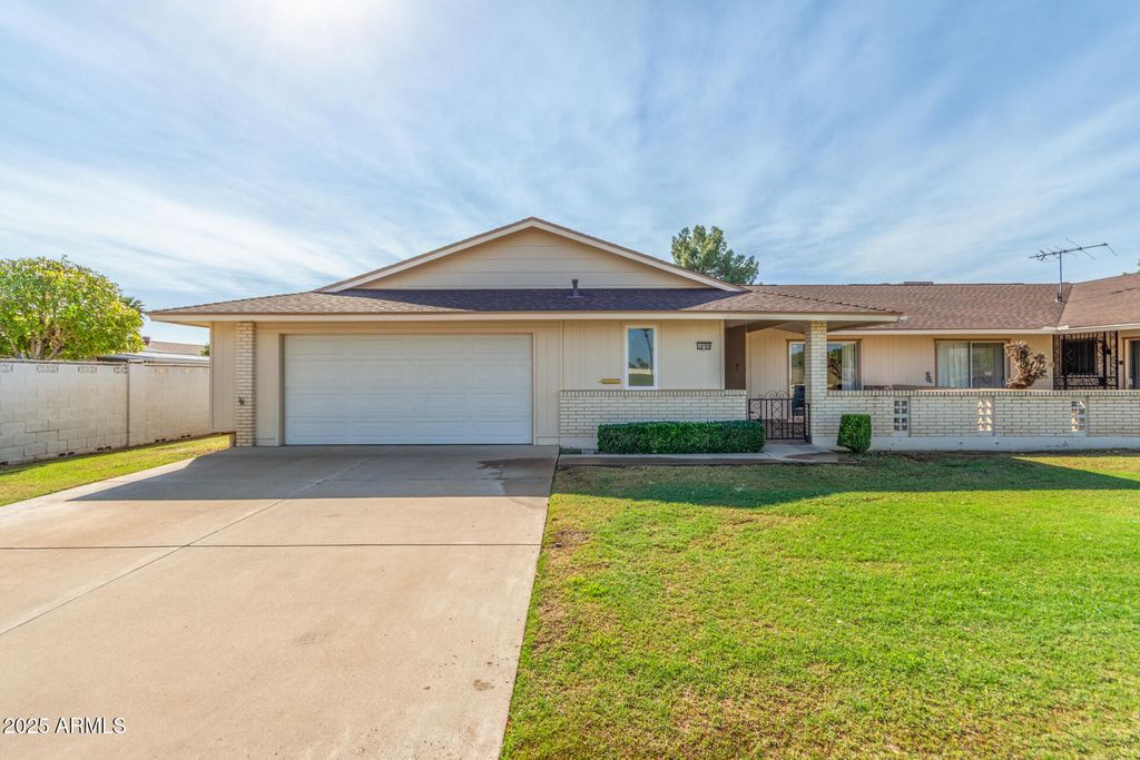 10709 W CLAIR Drive, Sun City, AZ 85351