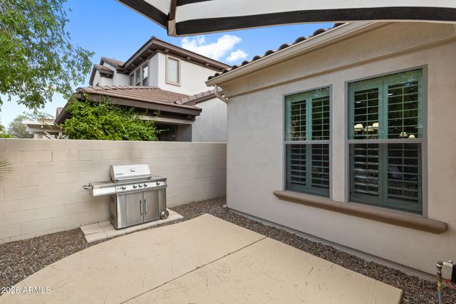 30 W TONTO Drive, Chandler, AZ 85248