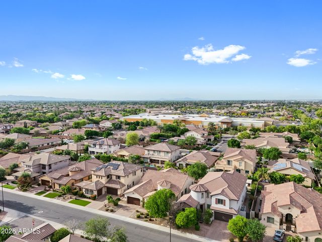 30 W TONTO Drive, Chandler, AZ 85248