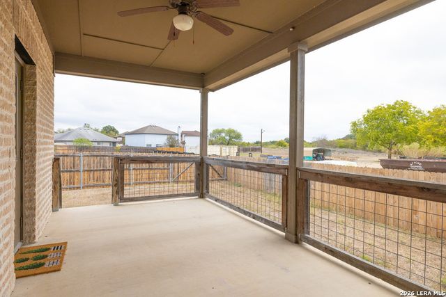 216 STONE GATE DR, New Braunfels, TX 78130