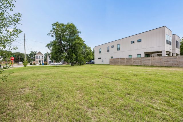 2535 Pennsylvania Avenue, Dallas, TX 75215
