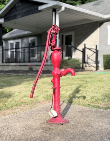 155 W Smithville Road, Bloomington, IN 47403