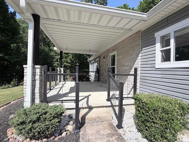 155 W Smithville Road, Bloomington, IN 47403