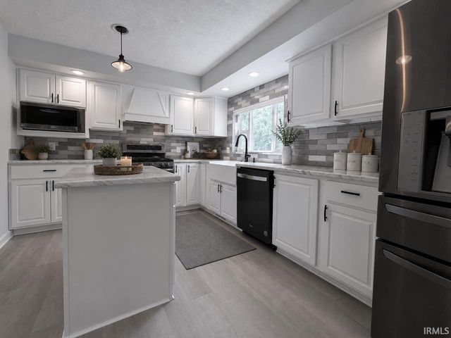 155 W Smithville Road, Bloomington, IN 47403