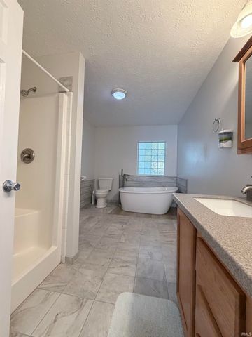 155 W Smithville Road, Bloomington, IN 47403