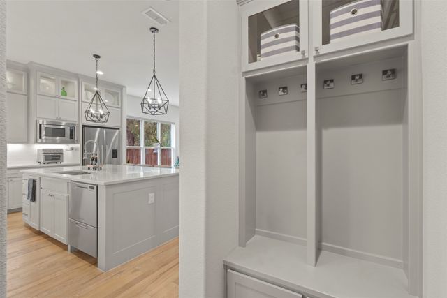 2807 Wingate Street, Fort Worth, TX 76107