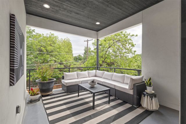 2807 Wingate Street, Fort Worth, TX 76107