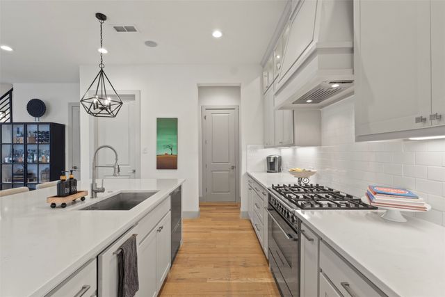 2807 Wingate Street, Fort Worth, TX 76107