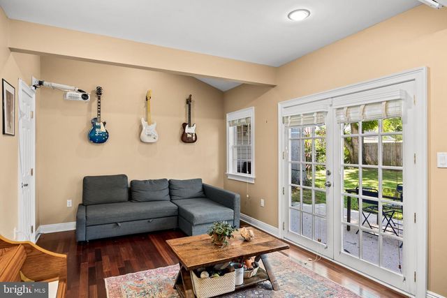 127 DEERFIELD DR, Cherry Hill, NJ 08034