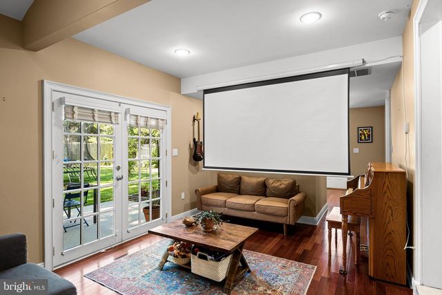 127 DEERFIELD DR, Cherry Hill, NJ 08034