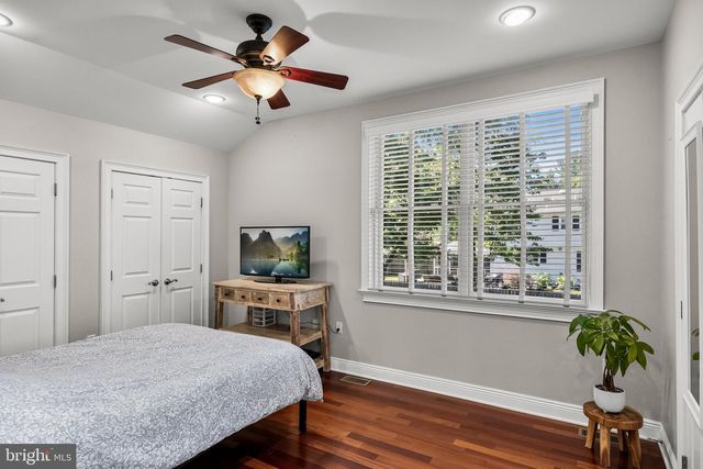 127 DEERFIELD DR, Cherry Hill, NJ 08034