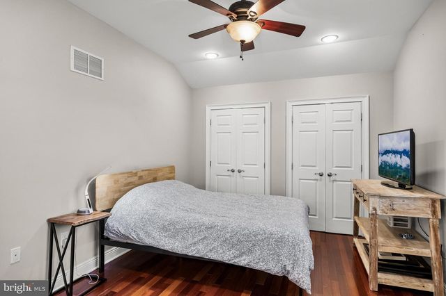 127 DEERFIELD DR, Cherry Hill, NJ 08034