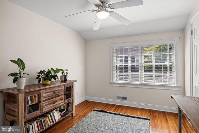 127 DEERFIELD DR, Cherry Hill, NJ 08034