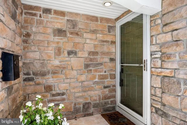 127 DEERFIELD DR, Cherry Hill, NJ 08034