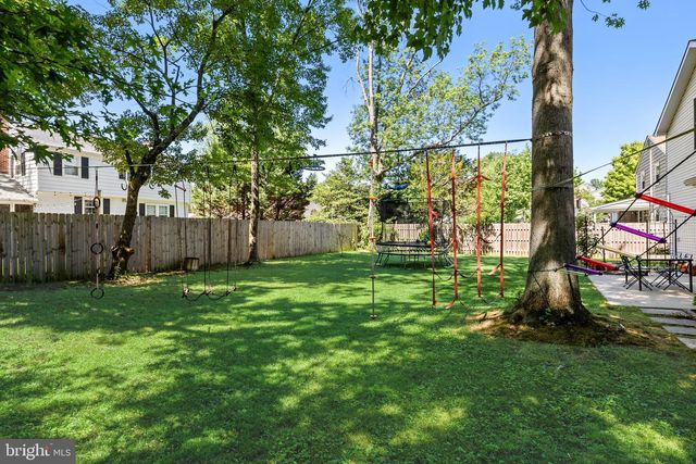 127 DEERFIELD DR, Cherry Hill, NJ 08034