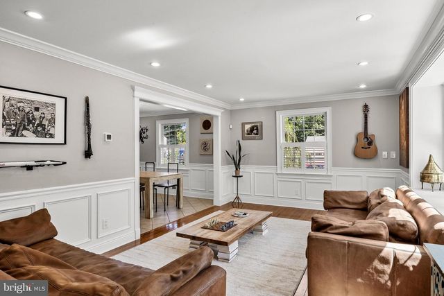 127 DEERFIELD DR, Cherry Hill, NJ 08034