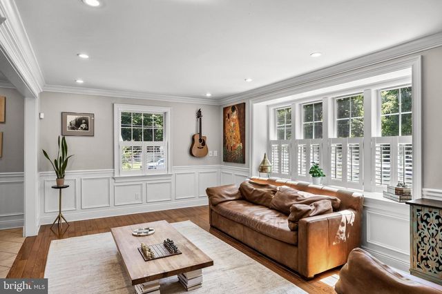 127 DEERFIELD DR, Cherry Hill, NJ 08034