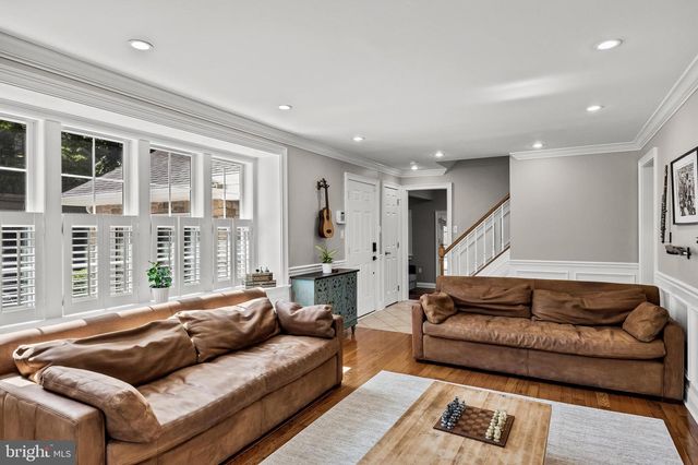 127 DEERFIELD DR, Cherry Hill, NJ 08034
