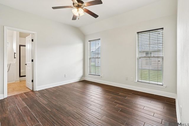 9277 Yellowfin Dr, Denham Springs, LA 70726