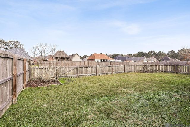 9277 Yellowfin Dr, Denham Springs, LA 70726