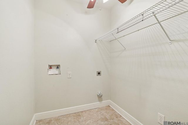 9277 Yellowfin Dr, Denham Springs, LA 70726