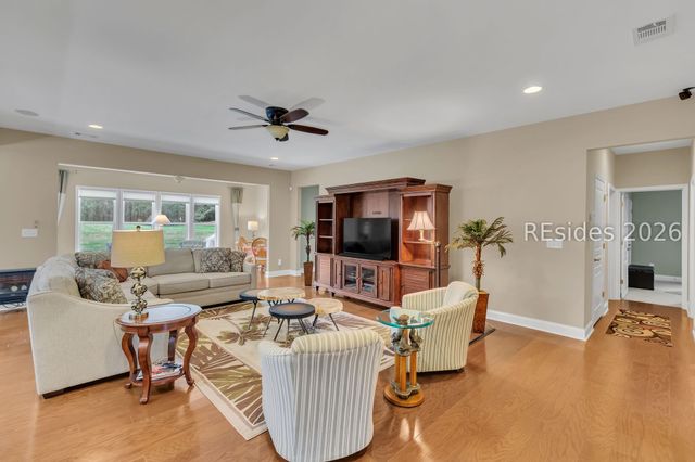 157 Kings Creek Dr, Bluffton, SC 29909