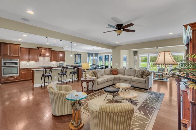 157 Kings Creek Dr, Bluffton, SC 29909